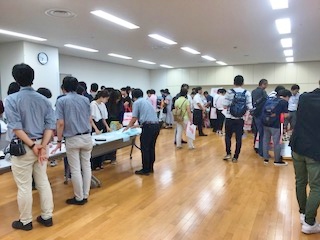 夜の福祉用具展示会