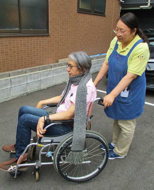 秋冬の時期、車椅子のヒヤリハット